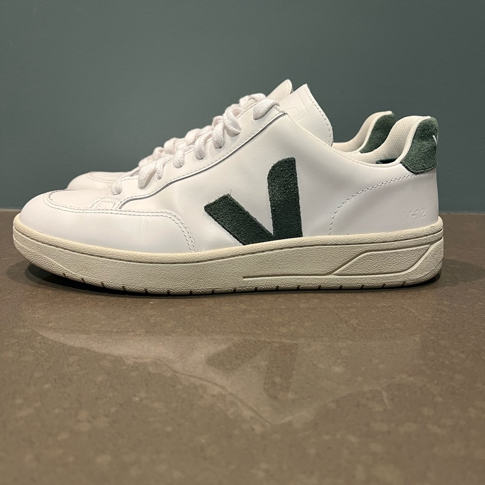 VEJA V-12 suede-trimmed leather sneakers white cypress Size 42 / US 11